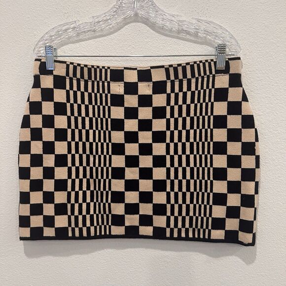 Urban Outfitters Women's Checkered Stretch Mini Tan Skirt Sz L Preppy Academia - Picture 3 of 5
